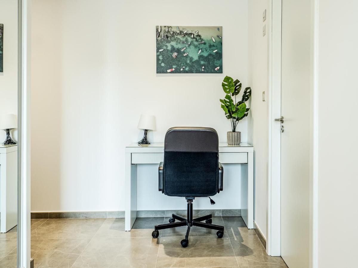 Brand New Studio Near The Beach, Gibraltar Exterior photo
